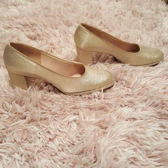 NWOT VINTAGE 1960s Gold Metallic Pumps sz 7.5 - Picture 3 of 8
